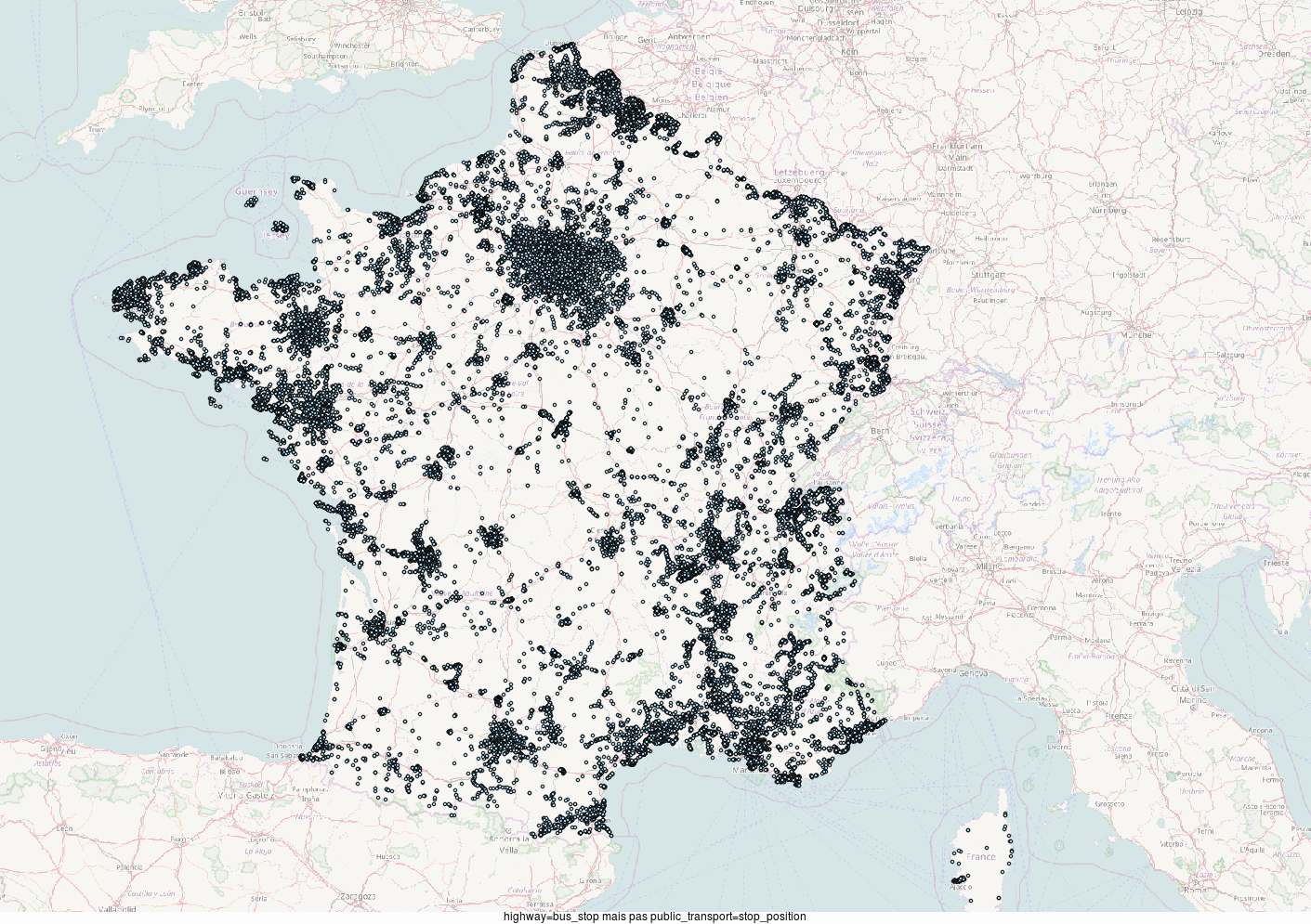 corrélation entre la cartographie du tag public_transport = platform et le vote Macron aux législatives. Nan je déconne